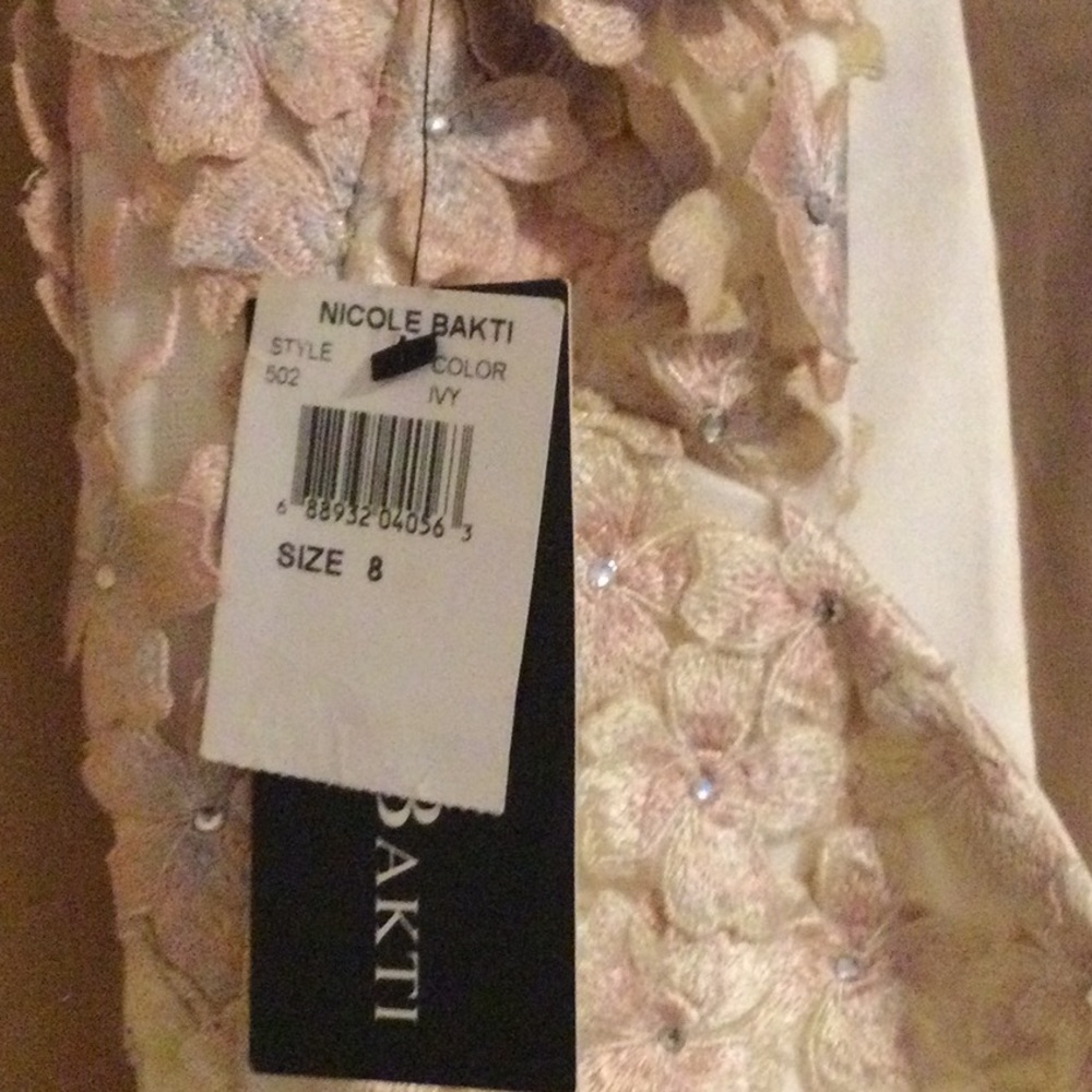 Nicole Bakti Women's Peach Flower Applique - Picture 10 of 16